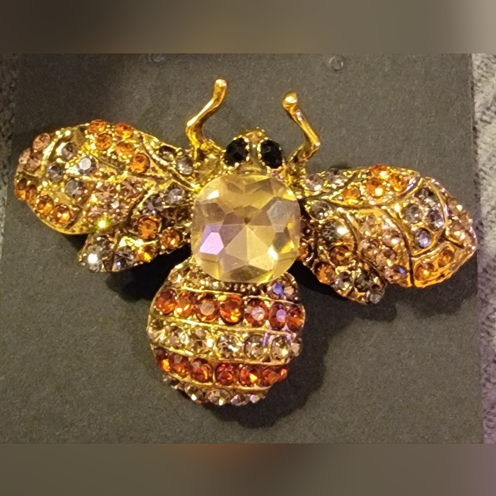Goldtone and Amber Bee Brooch